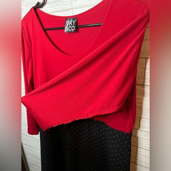 Lightweight Color Block Dress - Picture 3 of 7